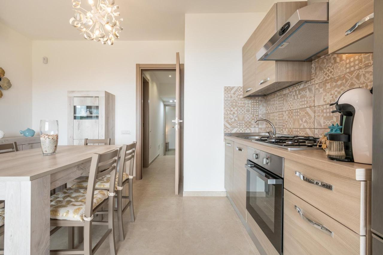 Casa Vacanza Porto Luna Виласимиус Екстериор снимка