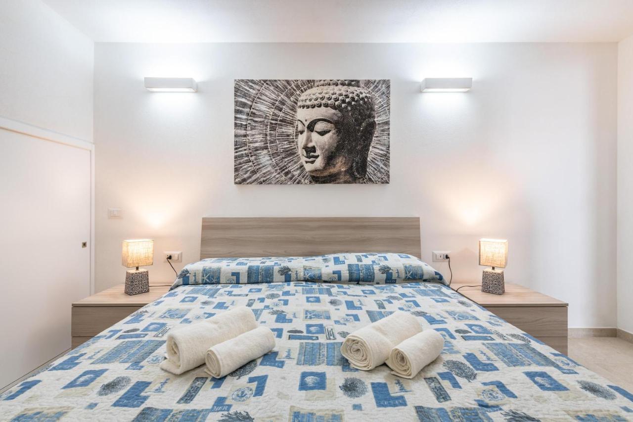 Casa Vacanza Porto Luna Виласимиус Екстериор снимка