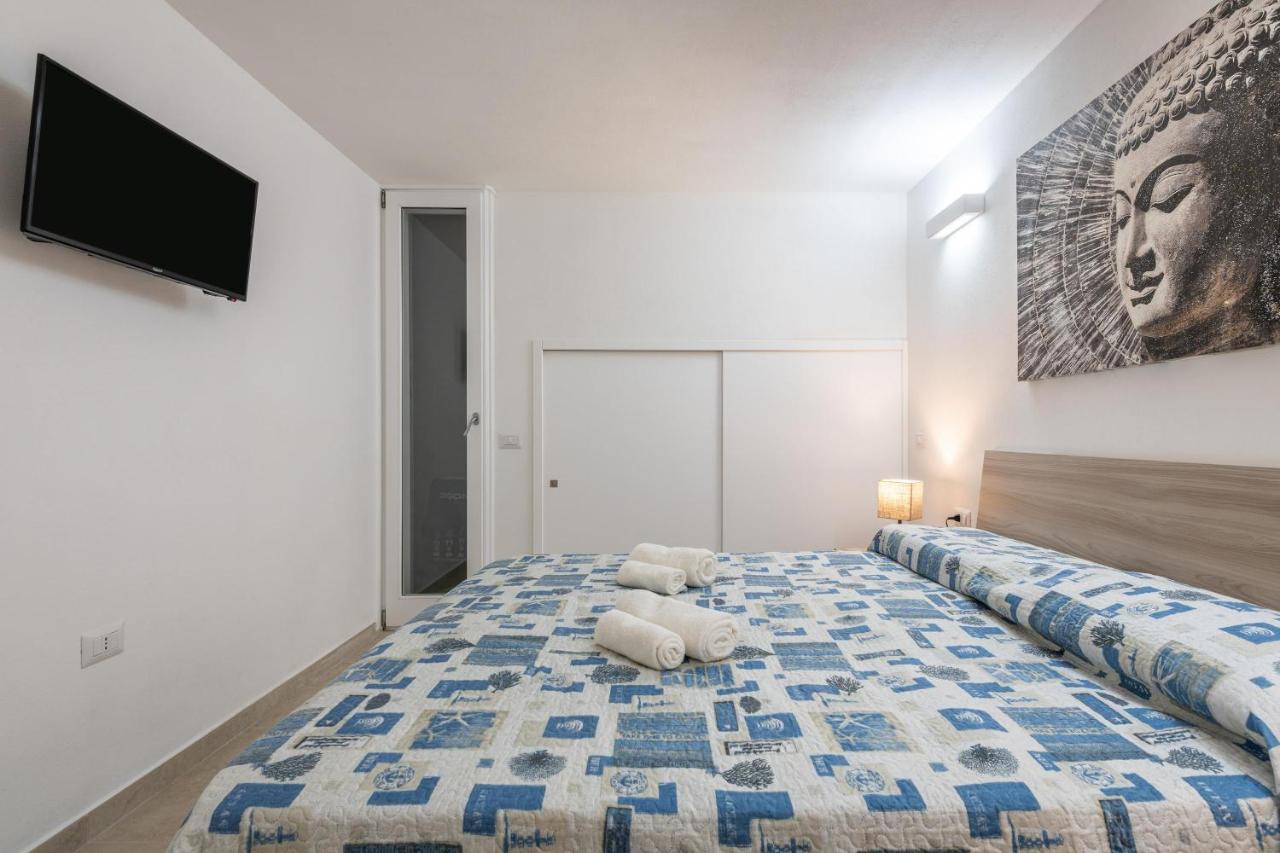 Casa Vacanza Porto Luna Виласимиус Екстериор снимка